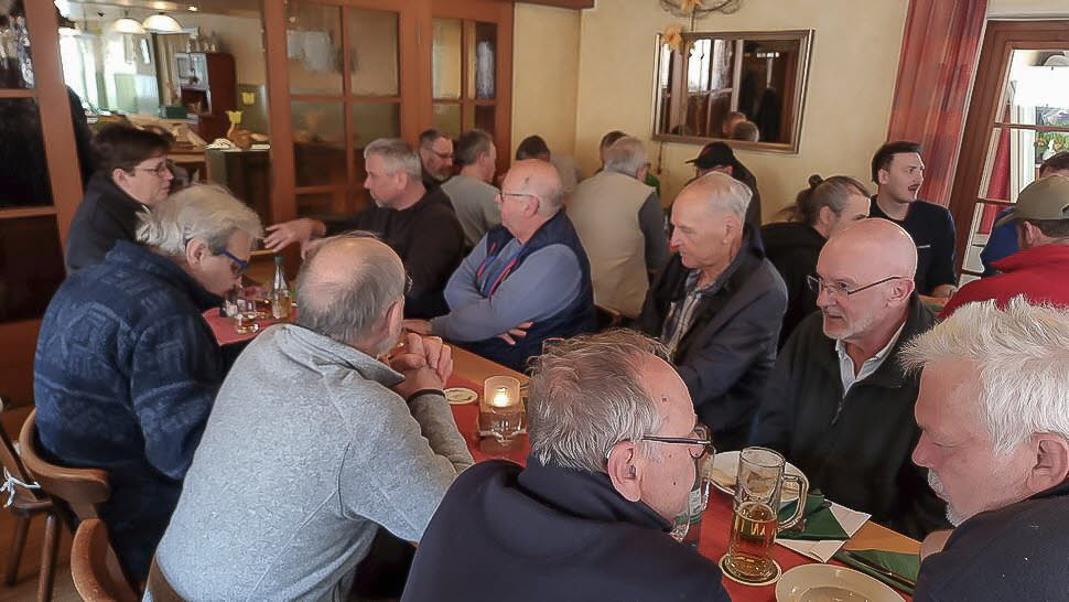 Fr�hjahrs-Wieseputzete26-11