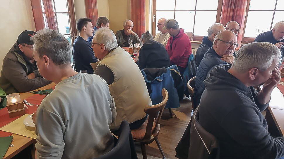 Fr�hjahrs-Wieseputzete26-15