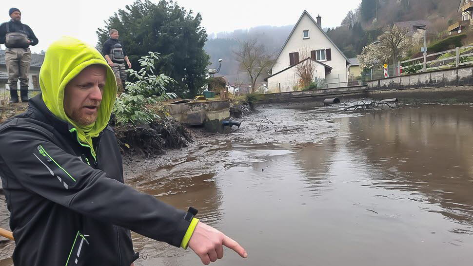 Fr�hjahrs-Wieseputzete26-23